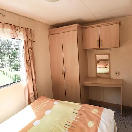 캠프장 Holiday Lodge 포고르젤리차