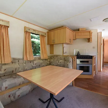 Kamp alanı Holiday Lodge *